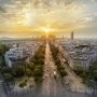 les plus beaux emplacements des Champs-Elysées continuent de se louer à des (…)